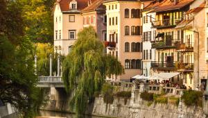 Średniowieczne domy nad brzegiem Ljubljanicy