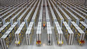 Jeden z magazynów firmy Amazon w Rugeley w Wielkiej Brytanii
